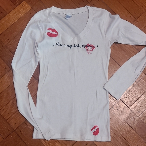 shadea of love by bella Tops - Wheres my red lipstick line long sleeve t shirt s small Hp 🔥🔥🔥